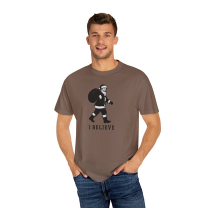 Christmas T-shirt, "I Believe" Santa T-Shirt, Christmas Santa Claus Wardrobe Essential