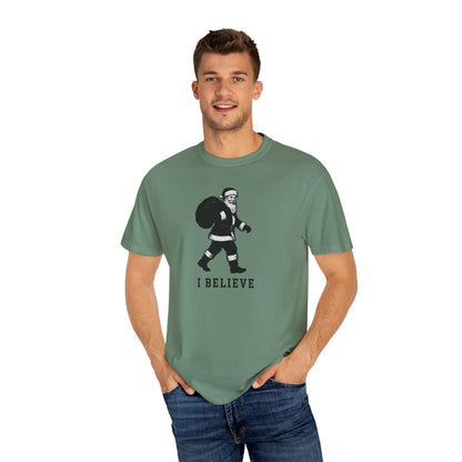 Christmas T-shirt, "I Believe" Santa T-Shirt, Christmas Santa Claus Wardrobe Essential